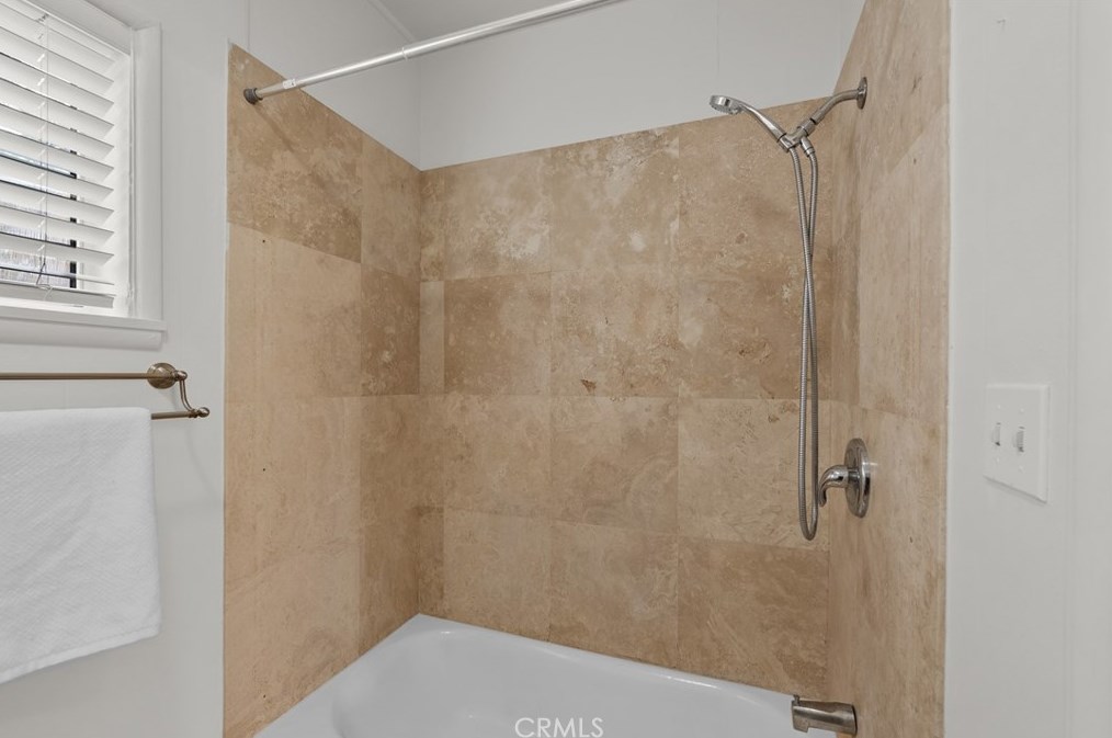 3355 Alabama St, Glendale CA 91214-1214 exterior