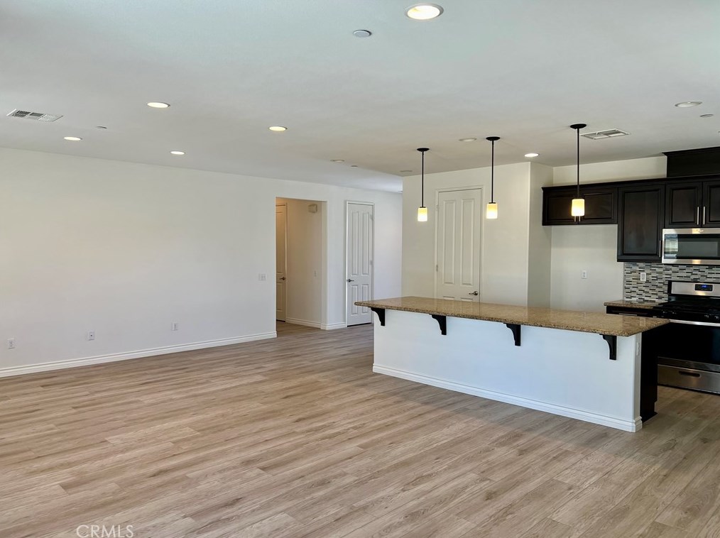 15941 Silver Tip Way, Victorville, CA 92394