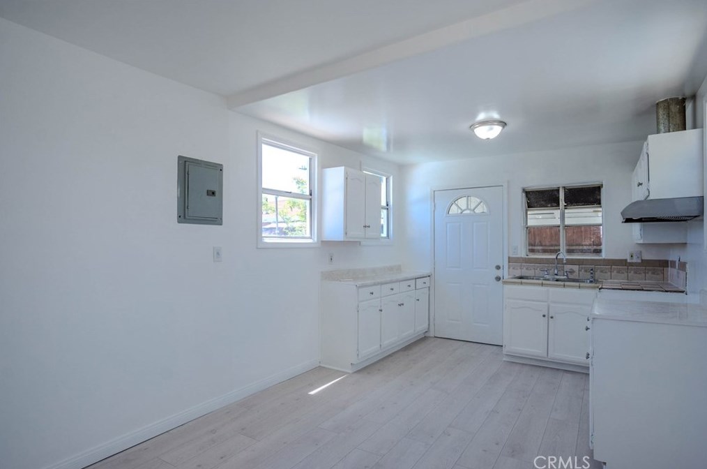 927 Hazard Ave, Los Angeles CA  90063-1253 exterior