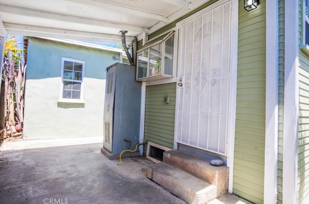 927 Hazard Ave, Los Angeles CA  90063-1253 exterior