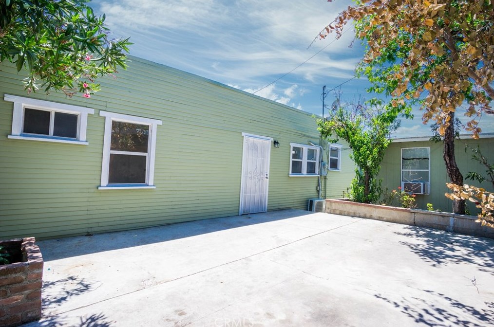 927 Hazard Ave, Los Angeles CA  90063-1253 exterior