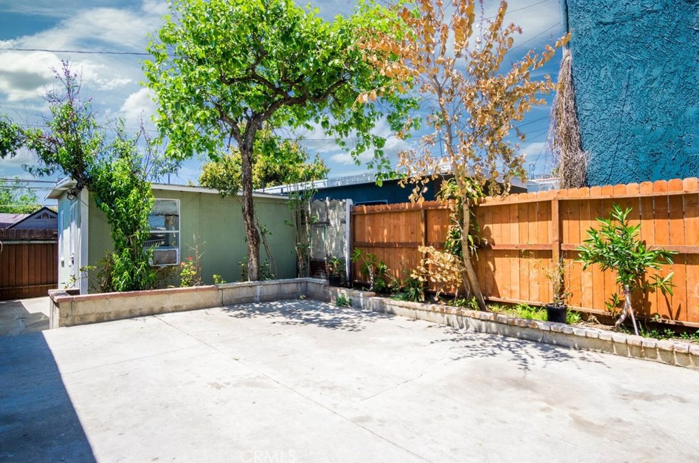 927 Hazard Ave, Los Angeles CA  90063-1253 exterior