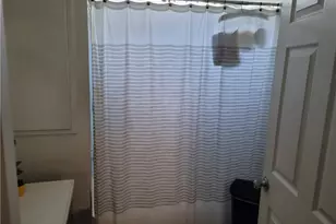 4528 Arlington Ave, Los Angeles, CA 90043 - Photo 12