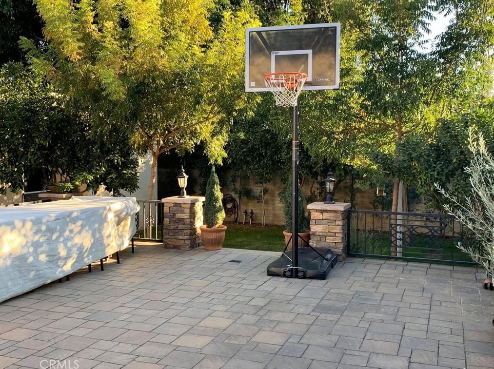 754 Omar St, Glendale, CA 91202