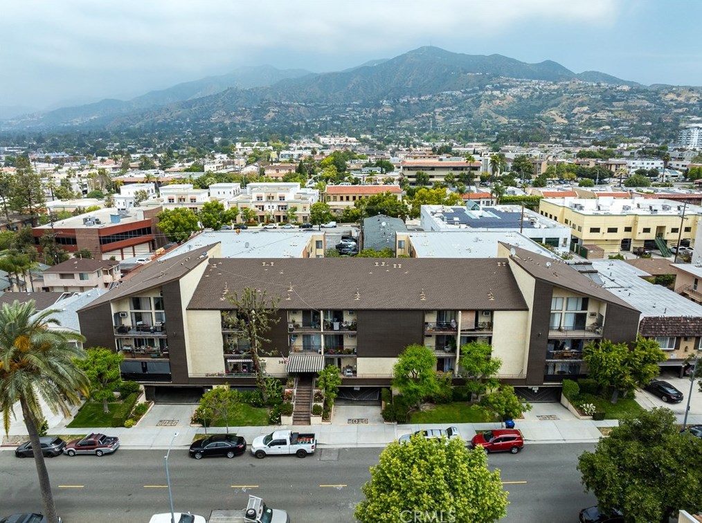 365 Burchett St, Glendale, CA 91203-1331