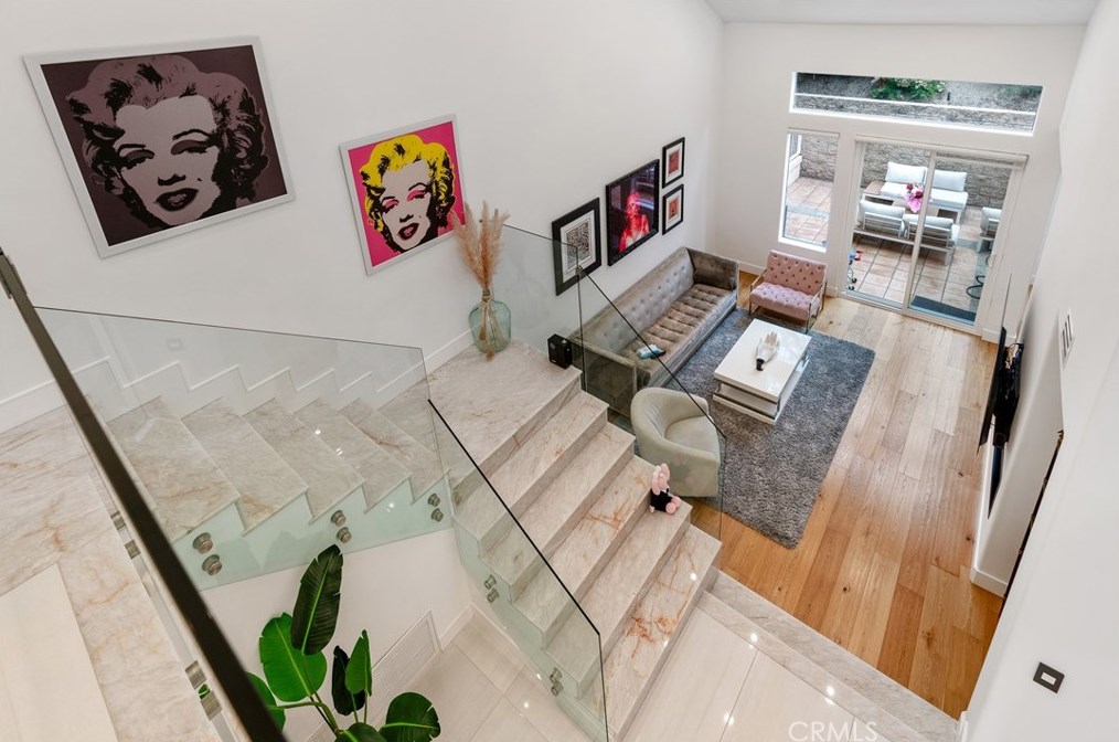 1905 Caminito De La Valle, Glendale CA 91208-3048 exterior