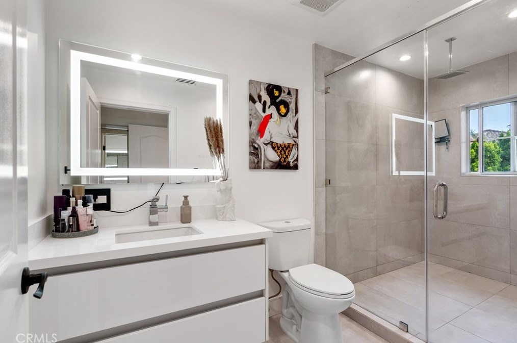 1905 Caminito De La Valle, Glendale CA 91208-3048 exterior