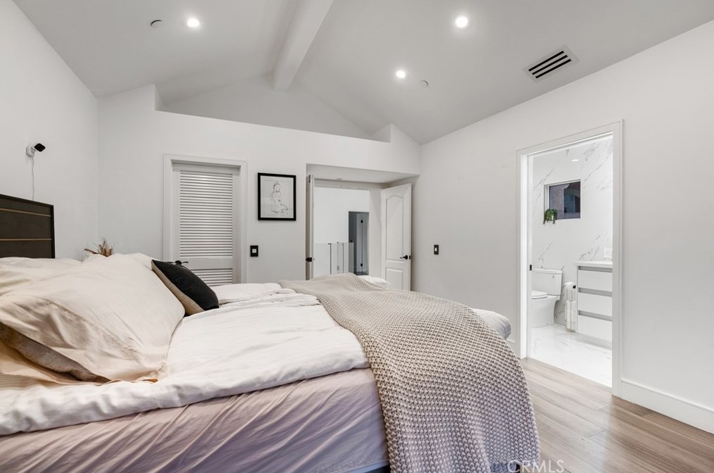 1905 Caminito De La Valle, Glendale CA 91208-3048 exterior