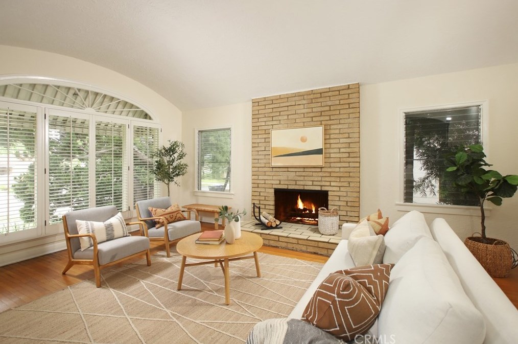 1345 Thompson Ave, Glendale, CA 91201