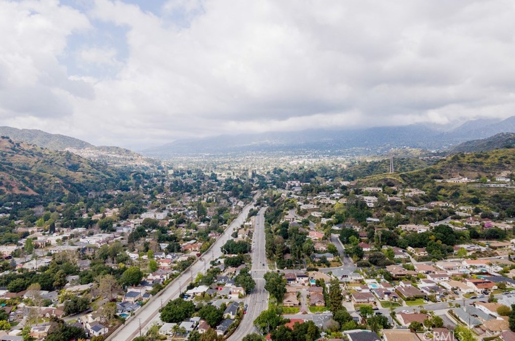 2116 Conchita St, Glendale CA  91208-2508 exterior