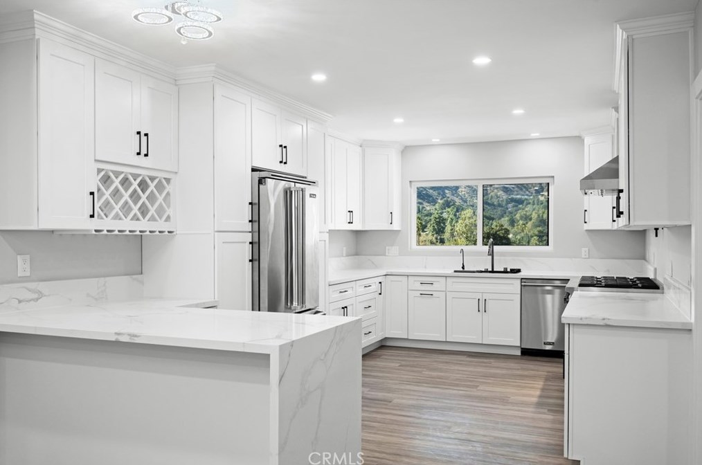 2116 Conchita St, Glendale CA  91208-2508 exterior