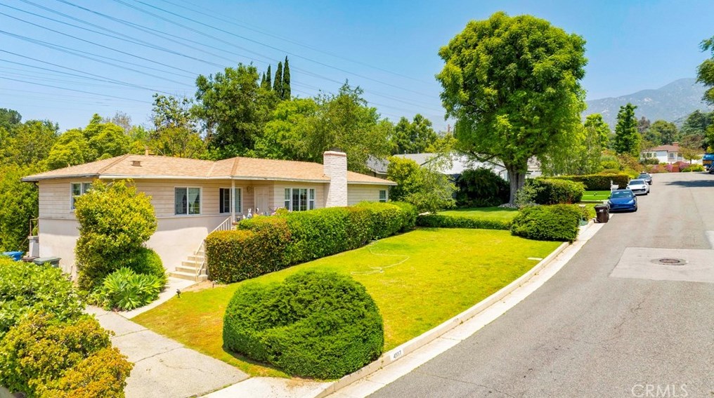 4557 Loma Vista Dr, La Canada, CA 91011