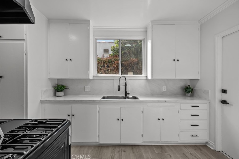 1551 Wellesley Ave, Los Angeles CA  90025-3629 exterior