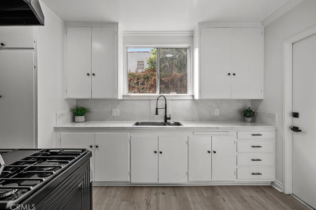 1551 Wellesley Ave, Los Angeles CA  90025-3629 exterior