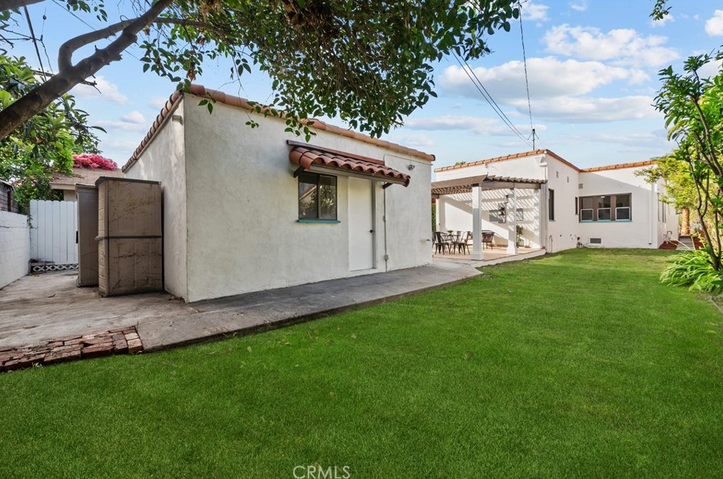 1551 Wellesley Ave, Los Angeles CA  90025-3629 exterior