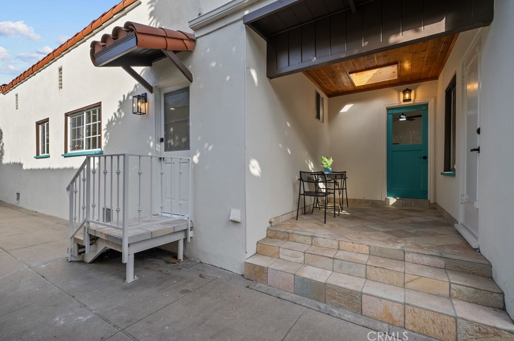 1551 Wellesley Ave, Los Angeles CA  90025-3629 exterior