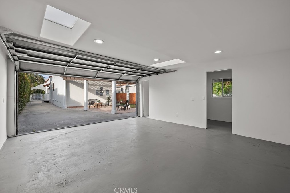 1551 Wellesley Ave, Los Angeles CA  90025-3629 exterior