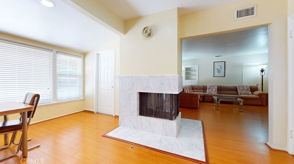2230 Chevy Chase Dr, Glendale CA  91206-1807 exterior