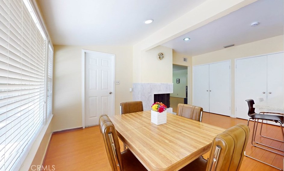 2230 Chevy Chase Dr, Glendale CA  91206-1807 exterior