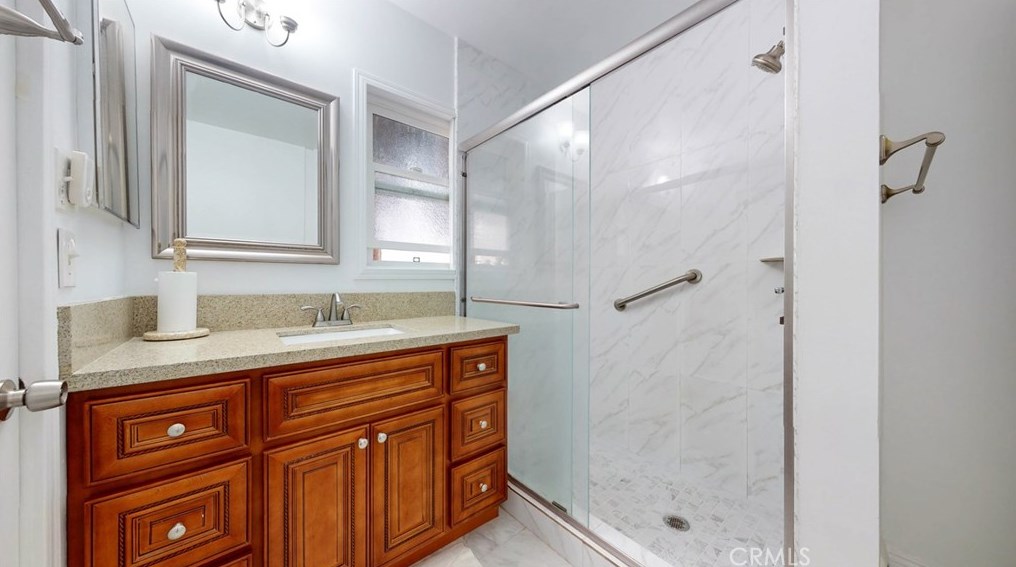 2230 Chevy Chase Dr, Glendale CA  91206-1807 exterior