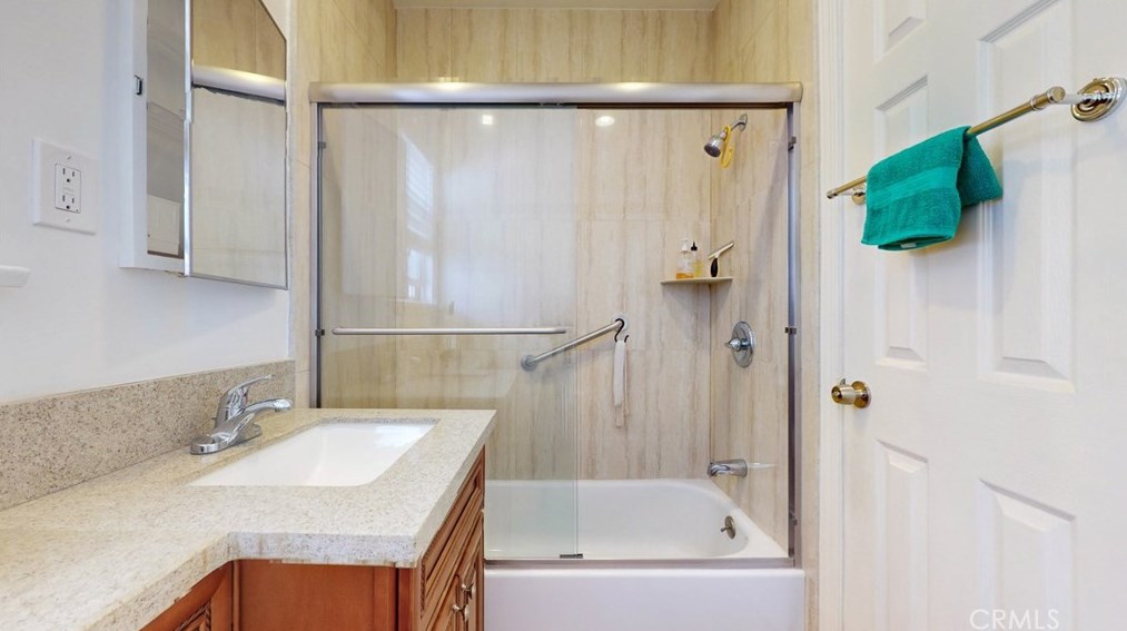 2230 Chevy Chase Dr, Glendale CA  91206-1807 exterior