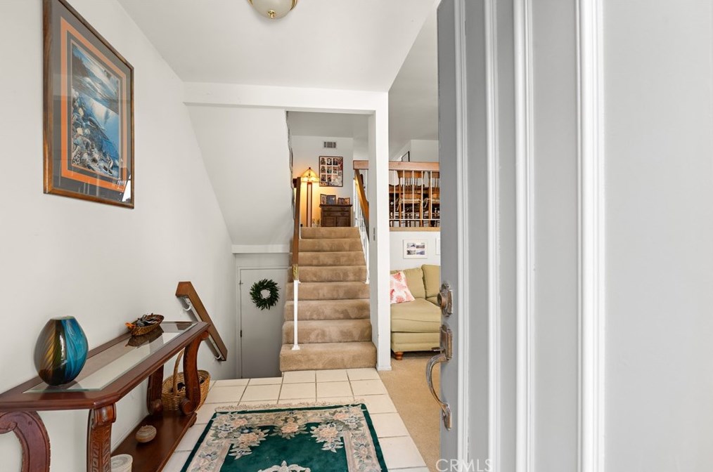 26331 W Plata Ln, Calabasas, CA 91302