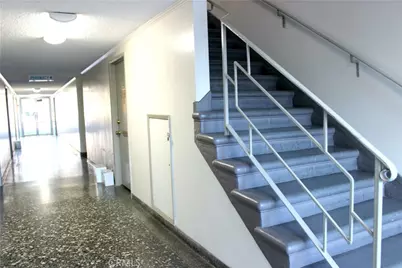 303 S Glenoaks Boulevard, Burbank, CA 91502 - Photo 12