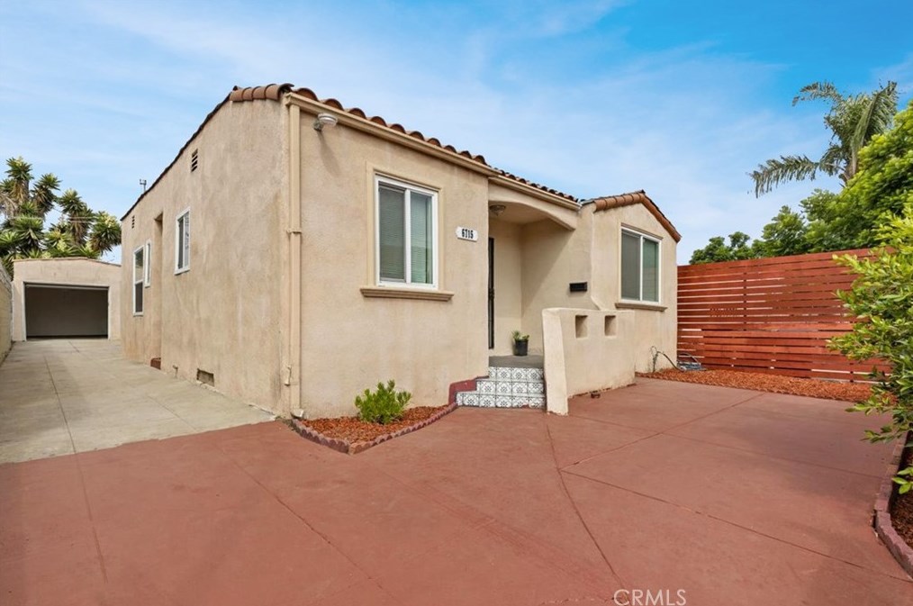 6715 8th Ave, Los Angeles, CA 90043-4707