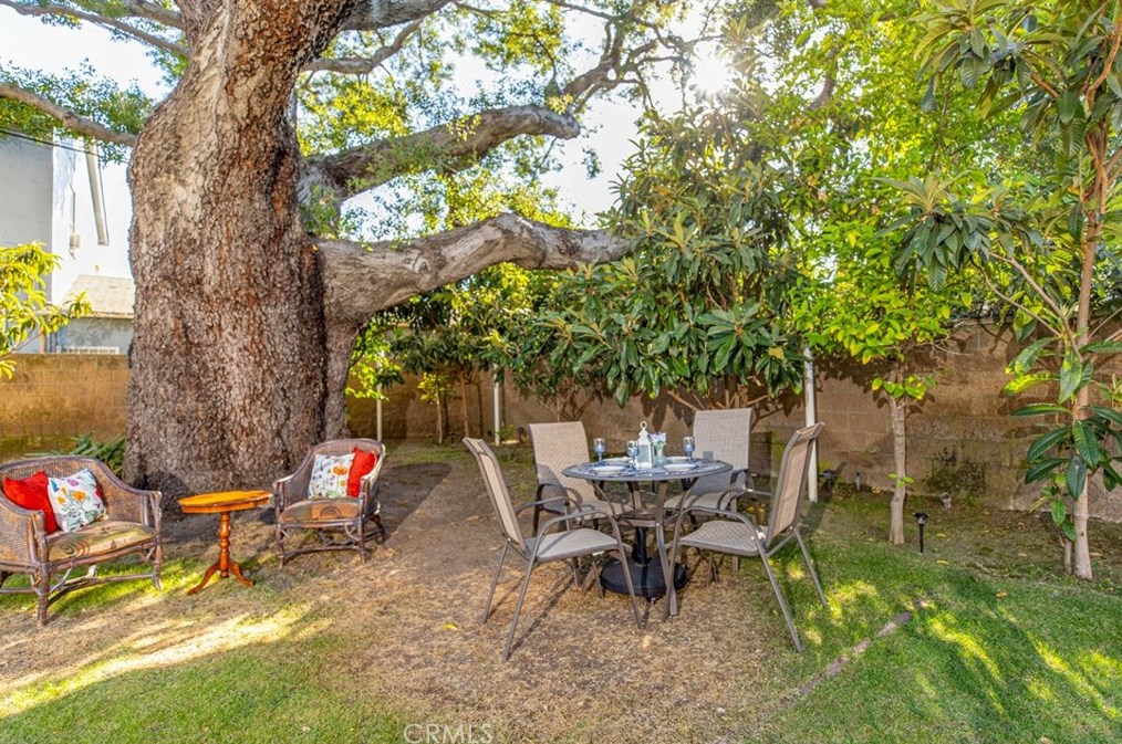 812 Doran St, Glendale CA  91203-0015 exterior