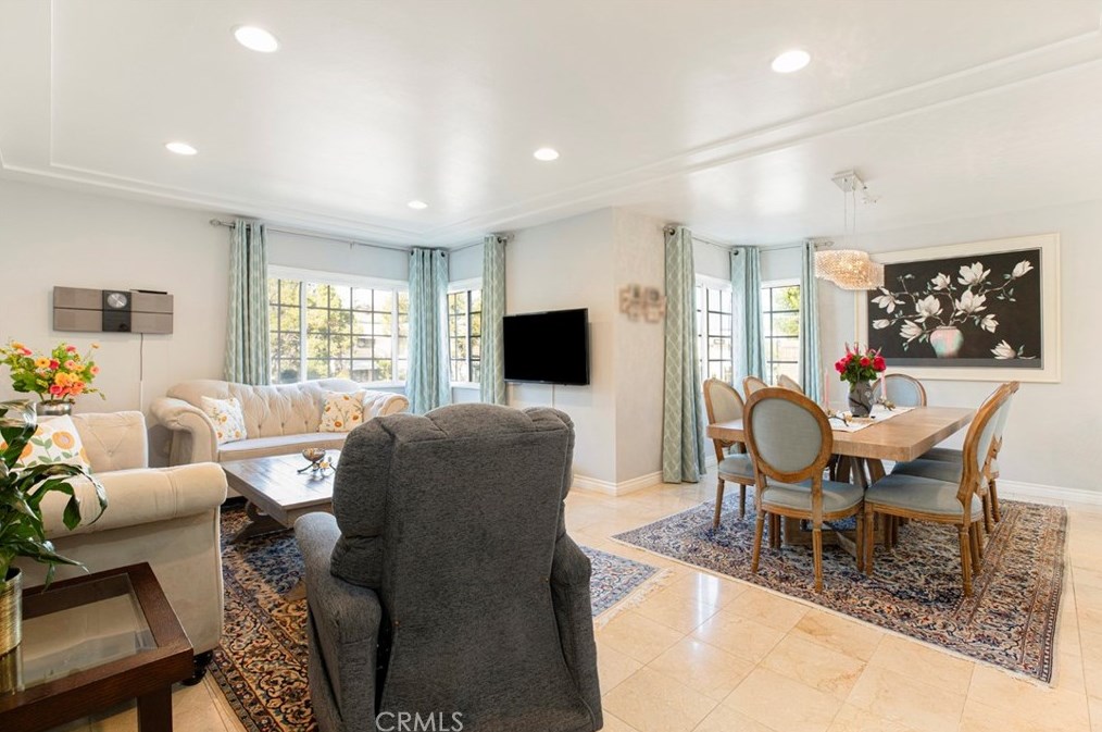 812 Doran St, Glendale CA  91203-0015 exterior