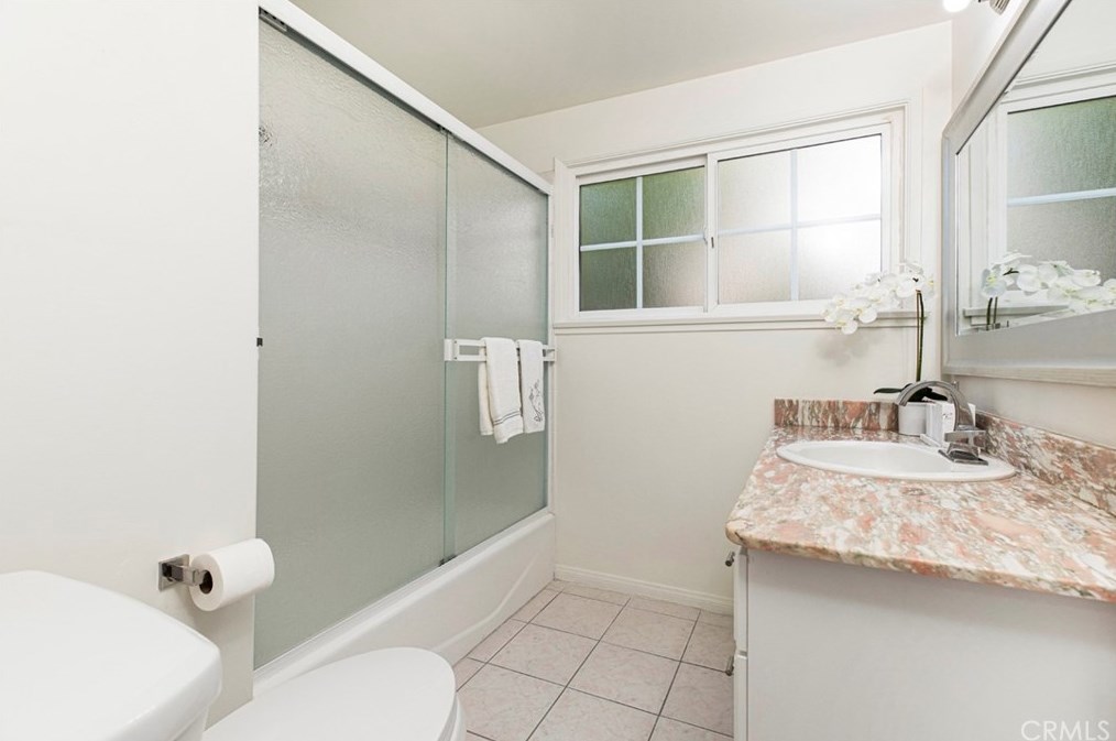 812 Doran St, Glendale CA  91203-0015 exterior