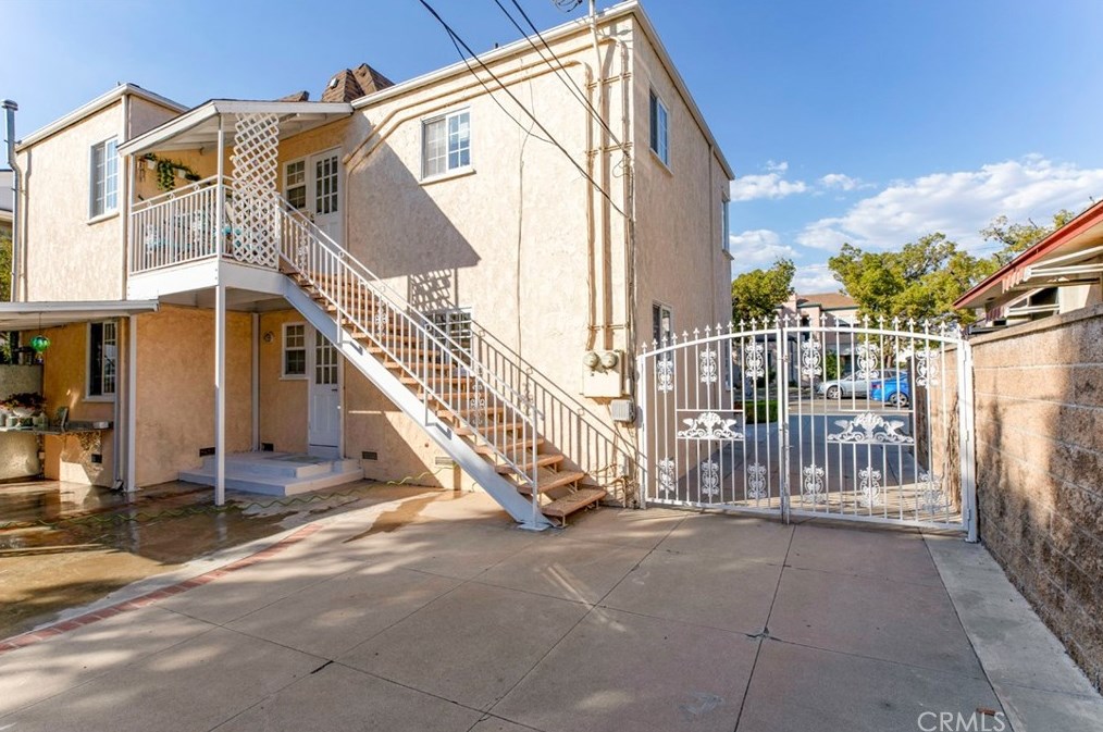 812 Doran St, Glendale CA  91203-0015 exterior