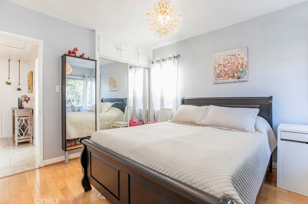 812 Doran St, Glendale CA  91203-0015 exterior