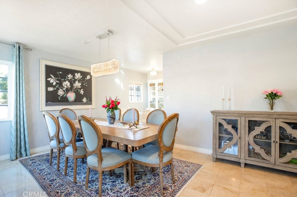 812 Doran St, Glendale CA  91203-0015 exterior