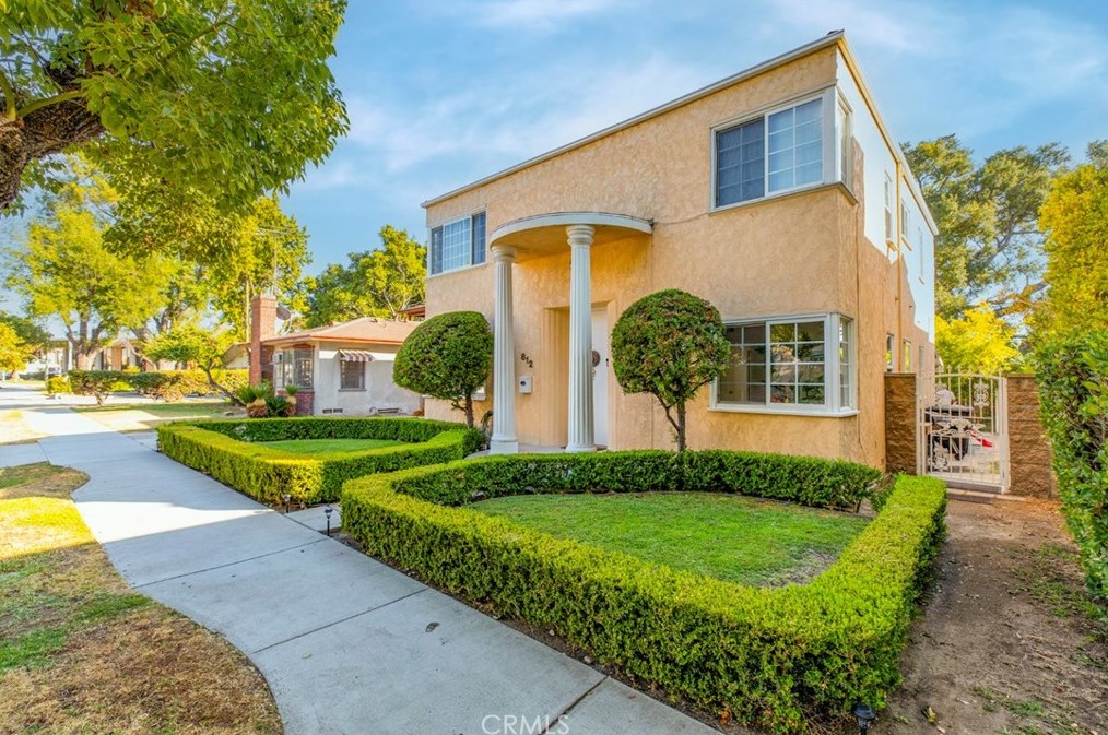 812 Doran St, Glendale CA  91203-0015 exterior