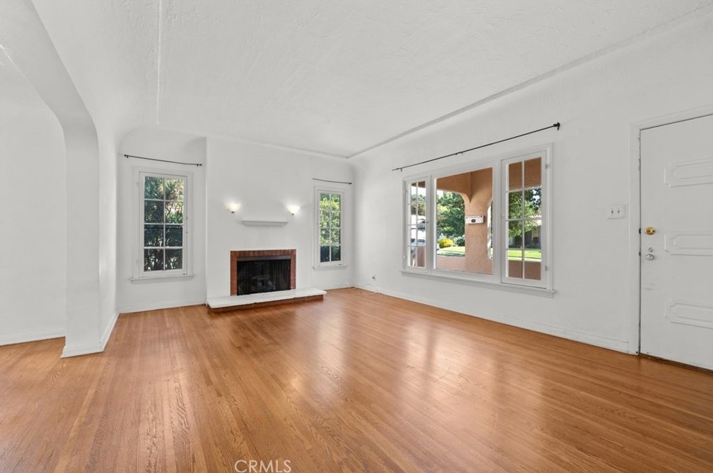 1355 Idlewood Rd, Glendale CA  91202-2042 exterior