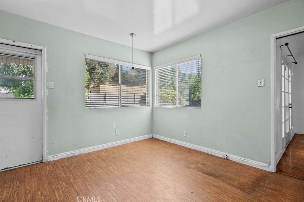 1355 Idlewood Rd, Glendale CA  91202-2042 exterior