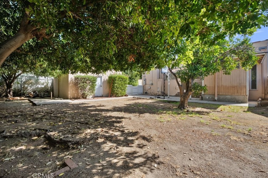 1355 Idlewood Rd, Glendale CA  91202-2042 exterior