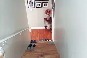 10415 McVine Ave, Sunland, CA 91040 - Photo 12