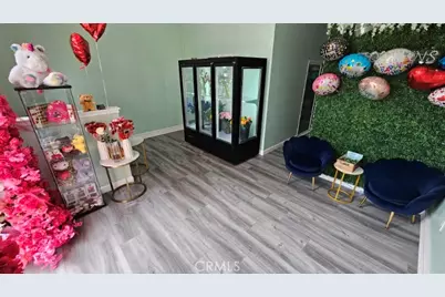 353 E Magnolia Boulevard, Burbank, CA 91502 - Photo 2