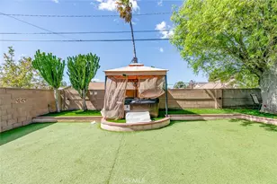 8673 Herrick Ave, Los Angeles, CA 91352 - Photo 32