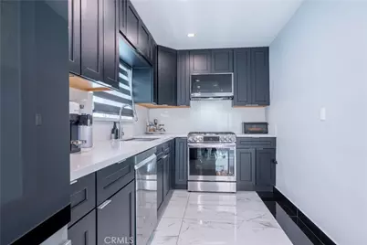 4405 Ventura Canyon Avenue, Sherman Oaks, CA 91423 - Photo 16