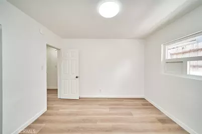 1103 S Hobart Boulevard, Los Angeles, CA 90006 - Photo 16