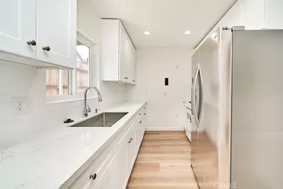 1103 S Hobart Boulevard, Los Angeles, CA 90006 - Photo 6