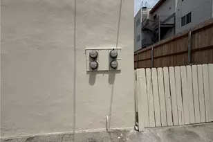 1103 S Hobart Blvd, Los Angeles, CA 90006 - Photo 56