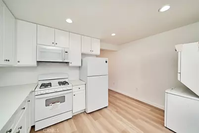 1103 S Hobart Boulevard, Los Angeles, CA 90006 - Photo 36