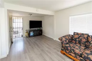 285 W 9th St, San Pedro, CA 90731 - Photo 14