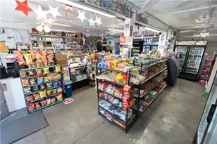 285 W 9th St, San Pedro, CA 90731 - Photo 6