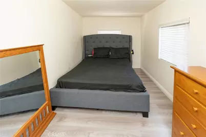 285 W 9th Street, San Pedro, CA 90731 - Photo 18