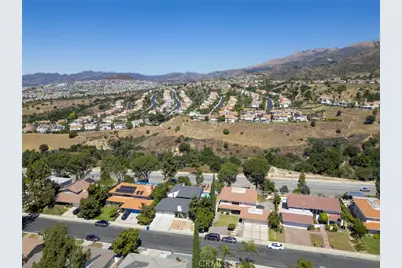 11801 Thunderbird Avenue, Porter Ranch, CA 91326 - Photo 52